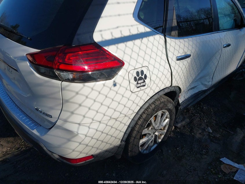 2017 Nissan Rogue Sv