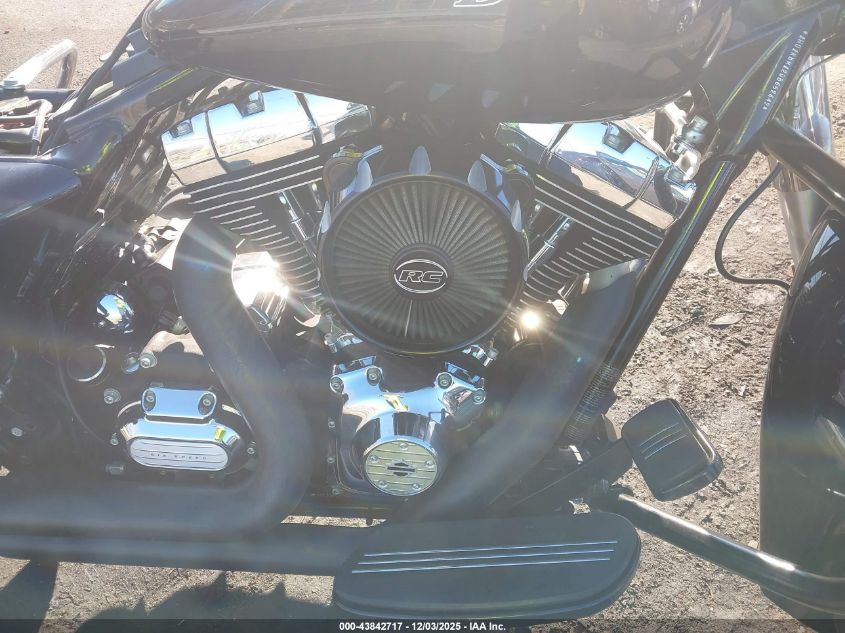 2013 Harley-Davidson Flhx Street Glide VIN: 1HD1KBM12DB652642 Lot: 43842717