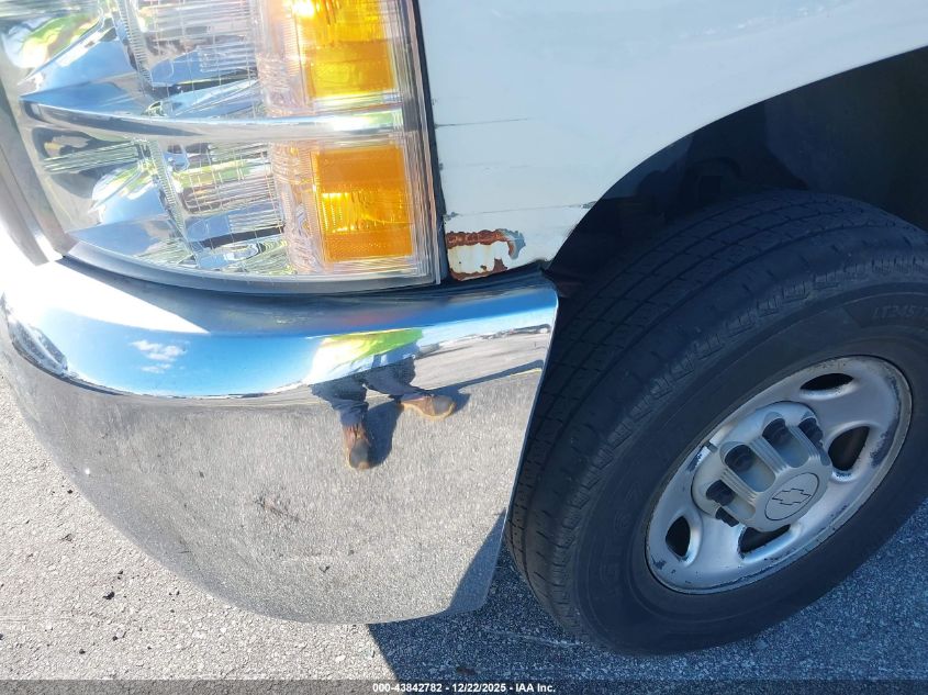 2007 Chevrolet Silverado 2500Hd Work Truck VIN: 1GCHC29K77E582430 Lot: 43842782