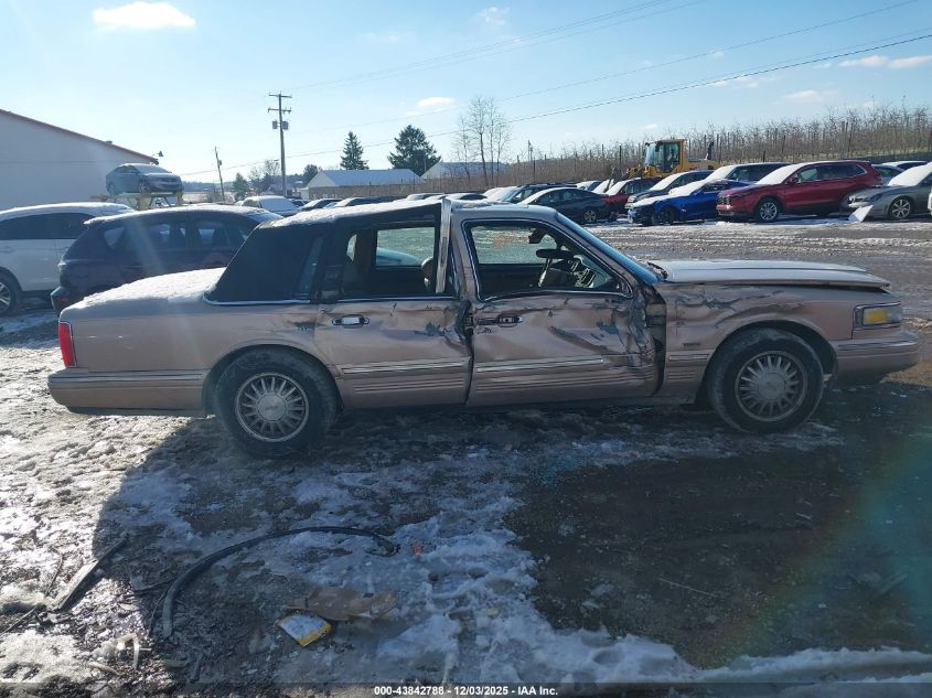 1996 Lincoln Town Car Sgn/Dmnd Anv/Cypress/Jn VIN: 1LNLM82W7TY708149 Lot: 43842788