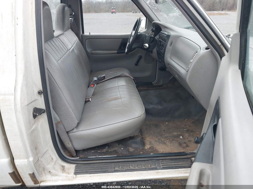 1FTCR10AXTUD39668 1996 FORD RANGER photo no. 5