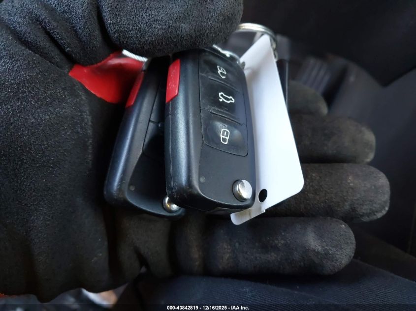 2016 Volkswagen Tiguan R-Line/S/Se/Sel VIN: WVGBV7AX5GW539571 Lot: 43842819