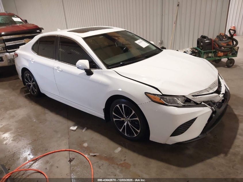 TOYOTA CAMRY SE