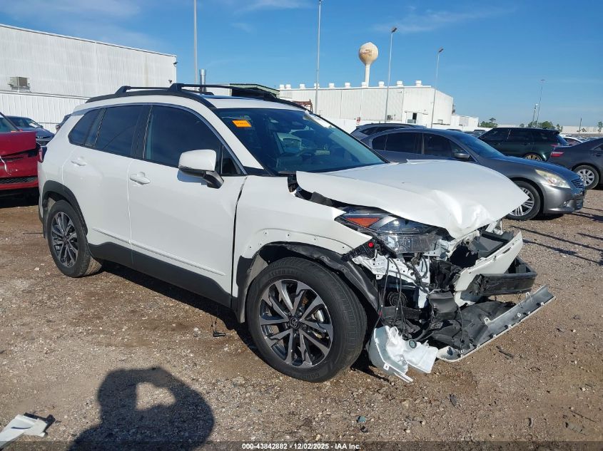 TOYOTA COROLLA CROSS XLE