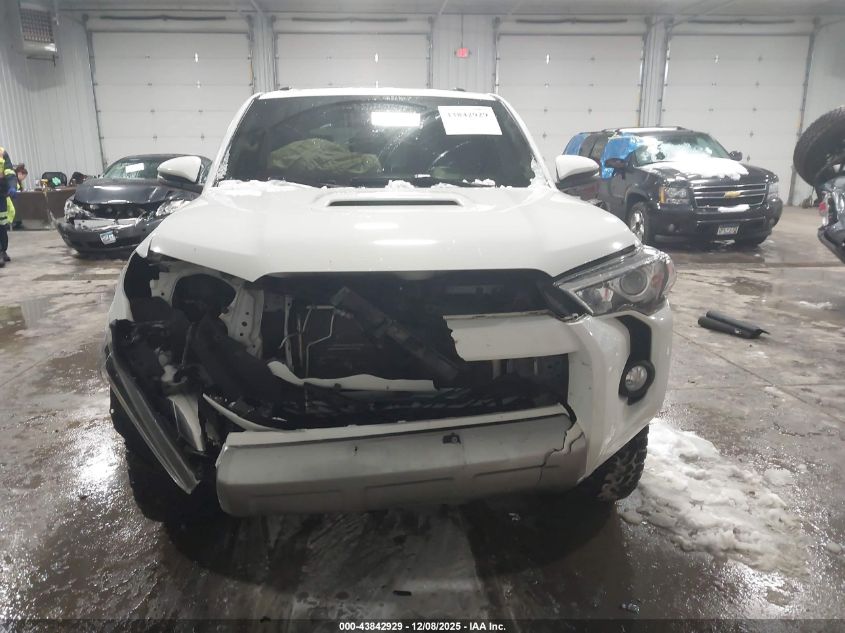 2018 Toyota 4Runner Trd Off Road Premium VIN: JTEBU5JR8J5555141 Lot: 43842929