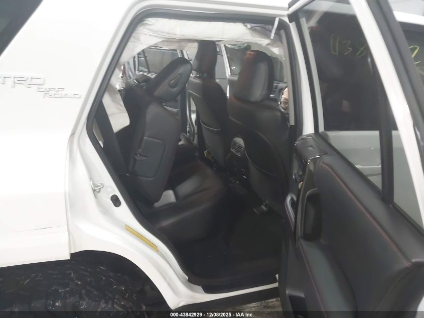 2018 Toyota 4Runner Trd Off Road Premium VIN: JTEBU5JR8J5555141 Lot: 43842929