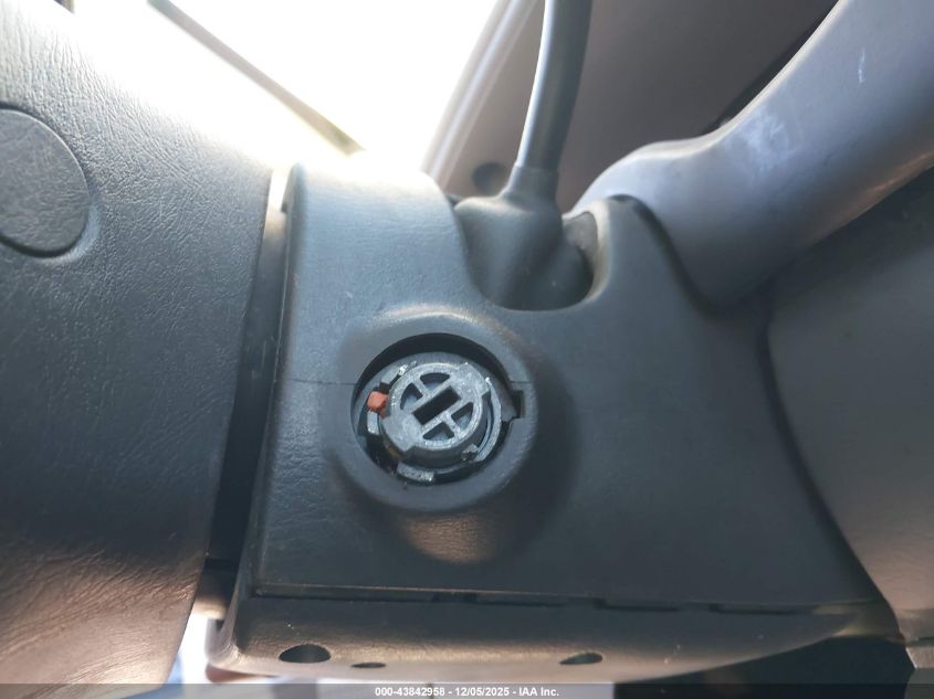 2008 Ford E-350 Super Duty Xl/Xlt VIN: 1FBSS31L88DA02732 Lot: 43842958