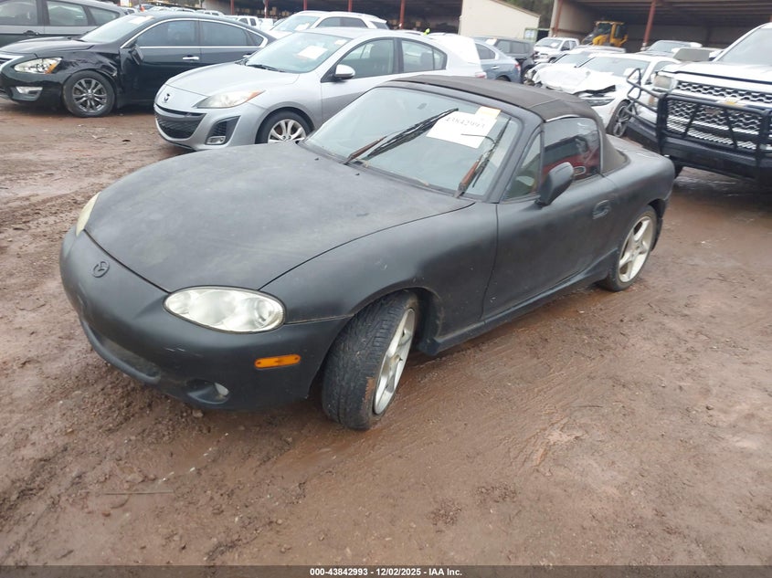 JM1NB353X30313257 2003 MAZDA MX-5 photo no. 2