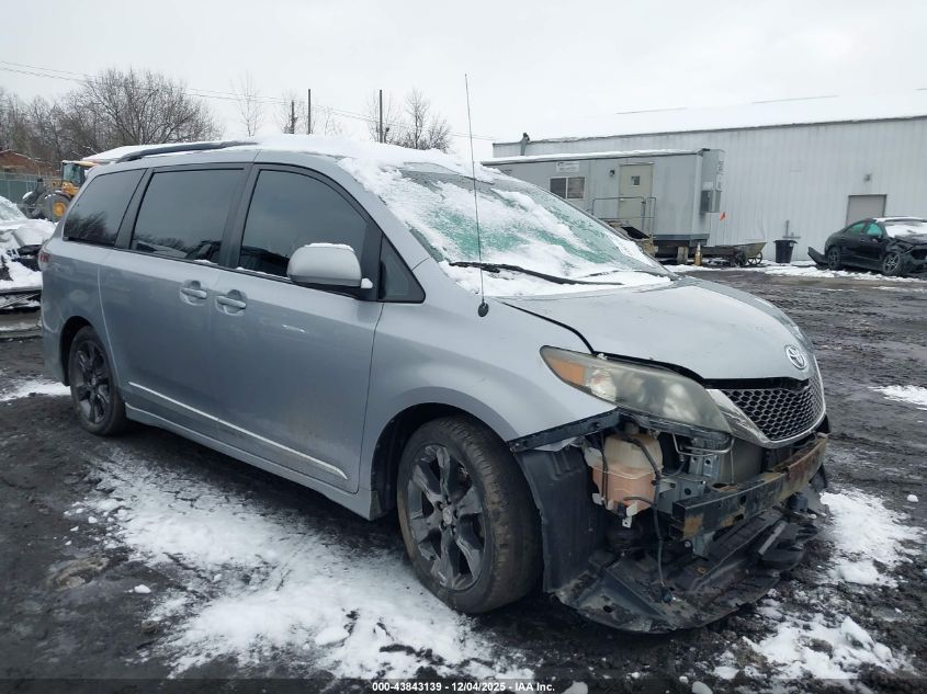TOYOTA SIENNA SE 8 PASSENGER