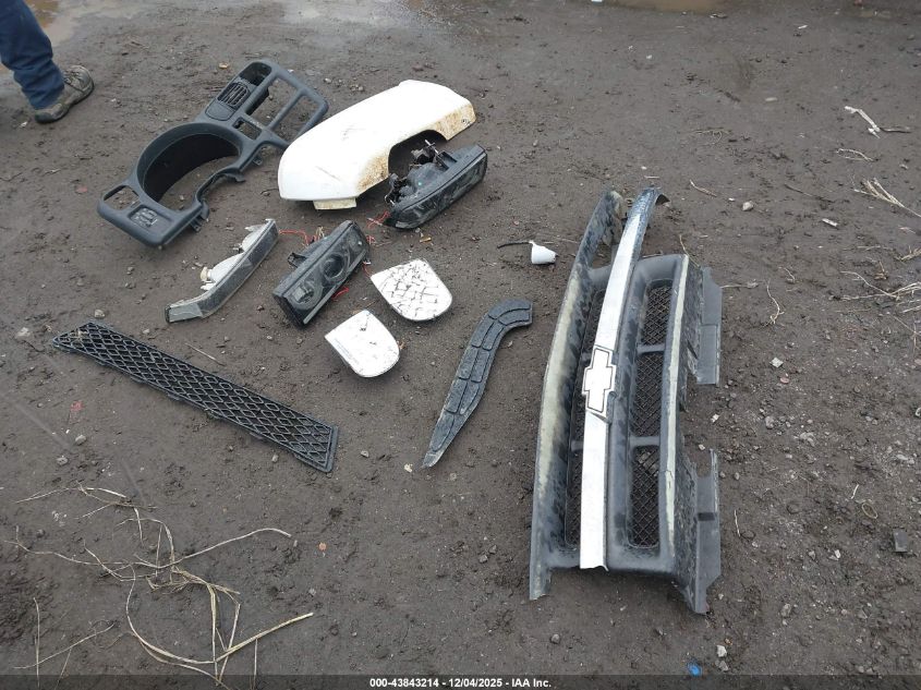 2000 Chevrolet S-10 Ls VIN: 1GCCS19W5Y8184918 Lot: 43843214