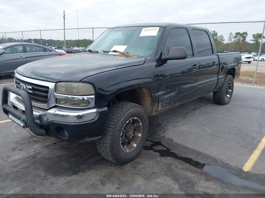 2GTEK13T751188958 2005 GMC SIERRA photo no. 2