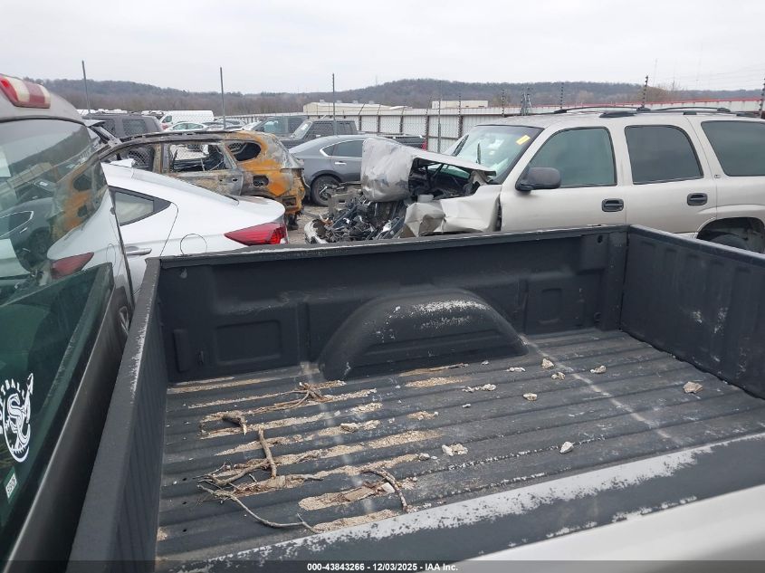 2001 Chevrolet Silverado 1500 VIN: 1GCEC14W21Z184145 Lot: 43843266