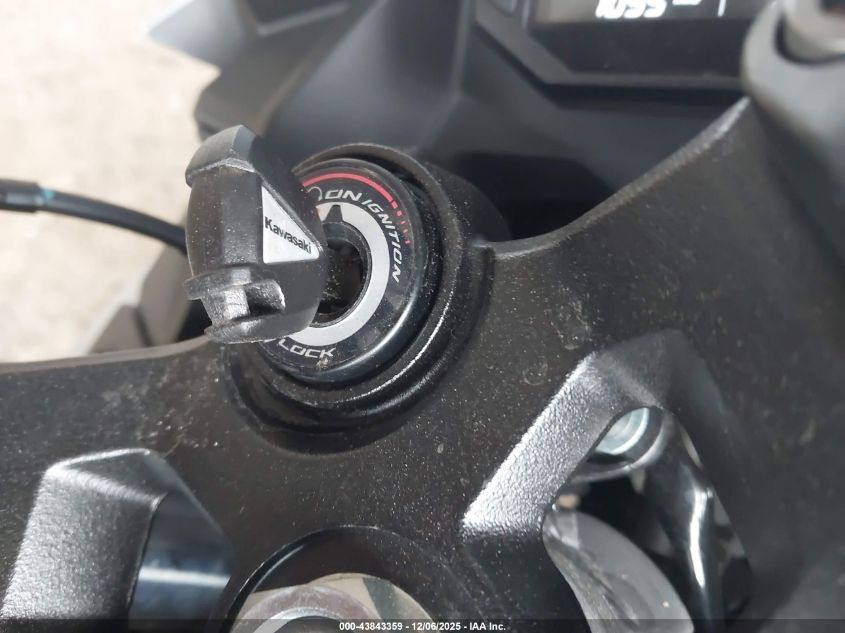 2025 Kawasaki Ex500 VIN: ML5EXGG19SDA69870 Lot: 43843359