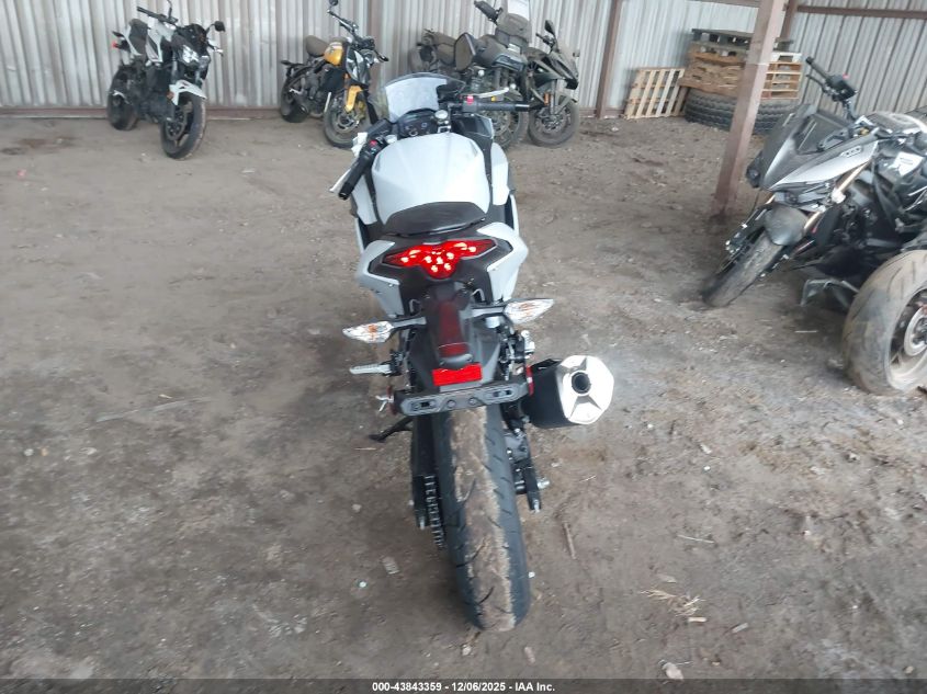 2025 Kawasaki Ex500 VIN: ML5EXGG19SDA69870 Lot: 43843359