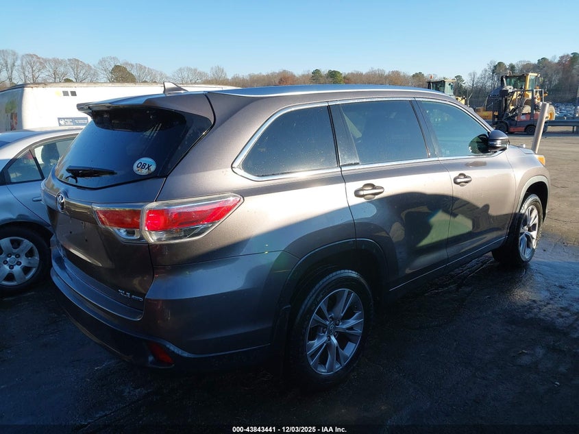 5TDJKRFH8ES018377 2014 TOYOTA HIGHLANDER photo no. 4