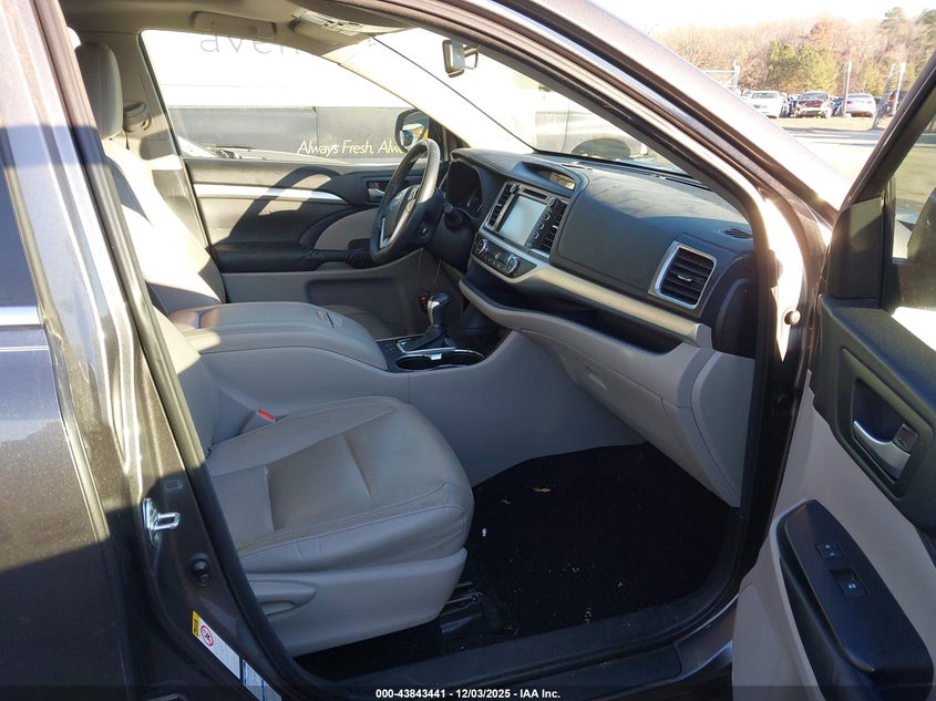 5TDJKRFH8ES018377 2014 TOYOTA HIGHLANDER photo no. 5