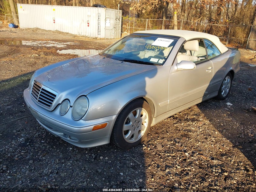 WDBLK65G43T135984 2003 MERCEDES-BENZ CLK-KLASSE photo no. 2