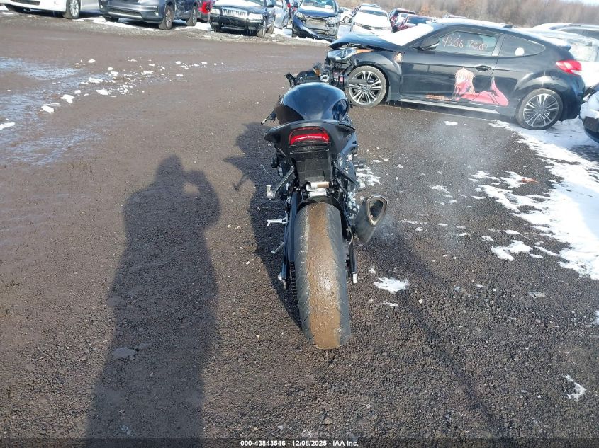 2025 BMW S 1000 Rr VIN: WB10P2304S6L49744 Lot: 43843546