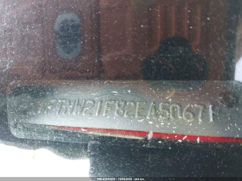 2002 Ford F-250 Lariat/Xl/Xlt VIN: 1FTNW21F82EA50671 Lot: 43843553