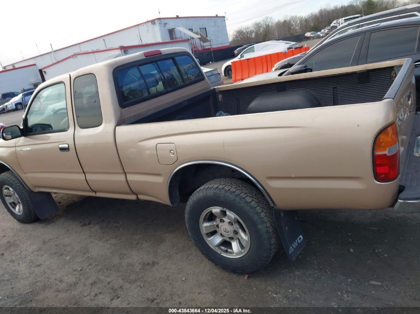 2000 Toyota Tacoma Base V6 VIN: 4TAWN72N8YZ672260 Lot: 43843664