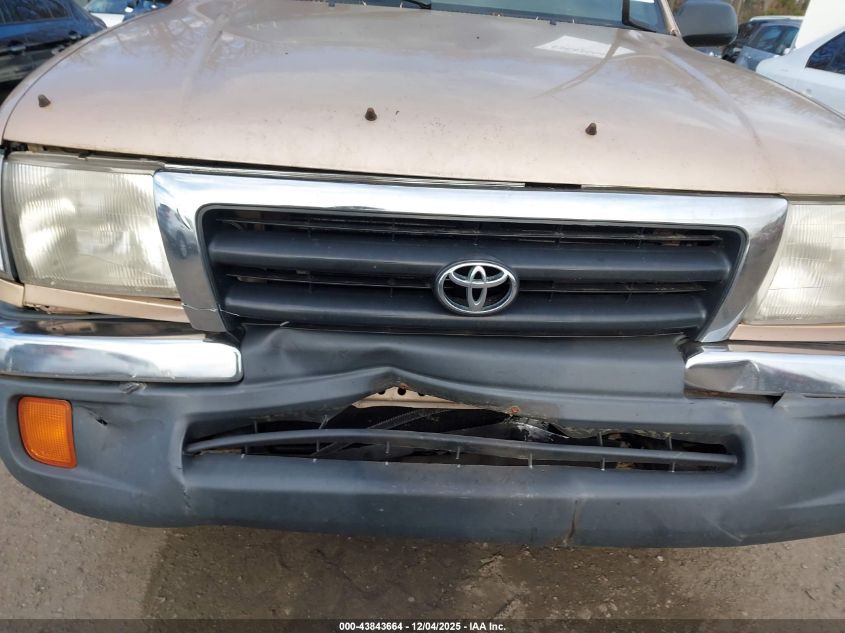 2000 Toyota Tacoma Base V6 VIN: 4TAWN72N8YZ672260 Lot: 43843664