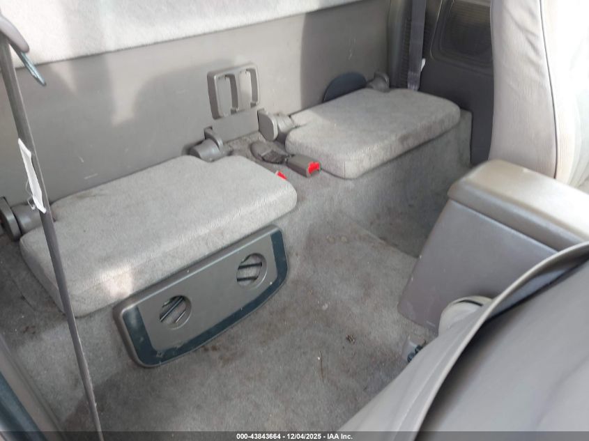 2000 Toyota Tacoma Base V6 VIN: 4TAWN72N8YZ672260 Lot: 43843664