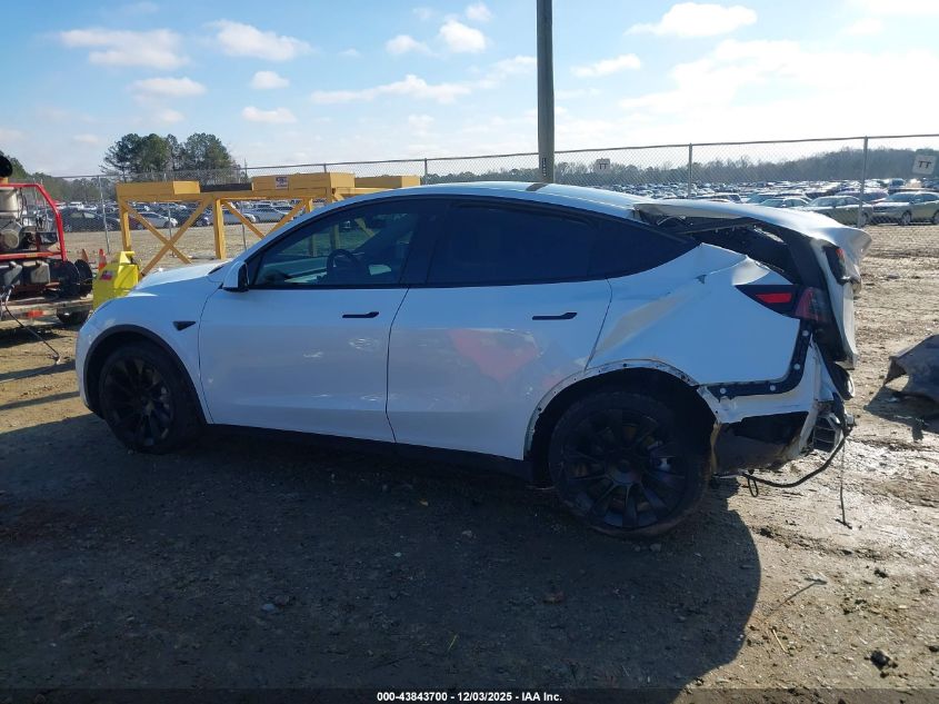 2023 Tesla Model Y Awd/Long Range Dual Motor All-Wheel Drive VIN: 7SAYGDEE5PF635160 Lot: 43843700