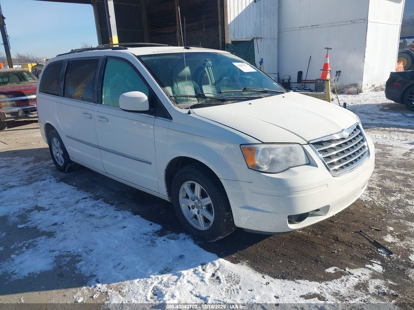 2A4RR8D19AR357290 2010 Chrysler Town & Country Touring Plus auction photo 1