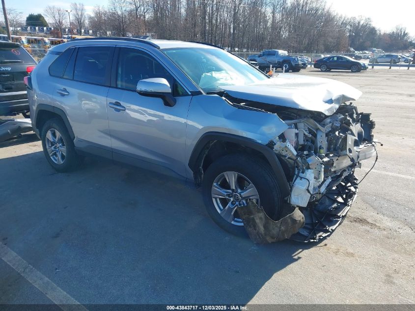 TOYOTA RAV4 HYBRID XLE