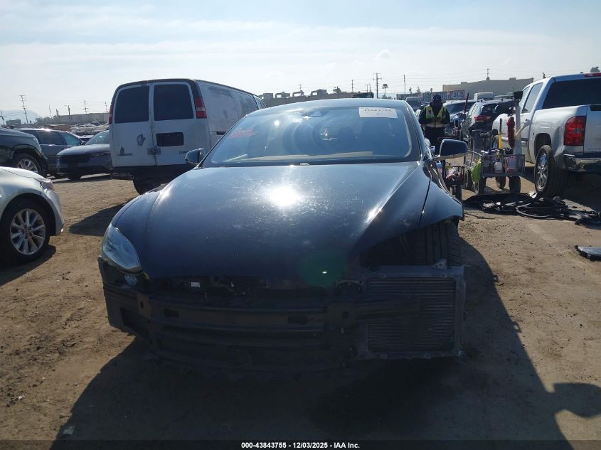 2015 Tesla Model S 60/70/85 VIN: 5YJSA1E16FF113281 Lot: 43843755