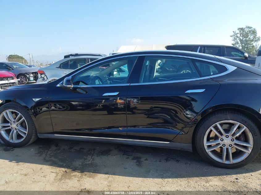 2015 Tesla Model S 60/70/85 VIN: 5YJSA1E16FF113281 Lot: 43843755