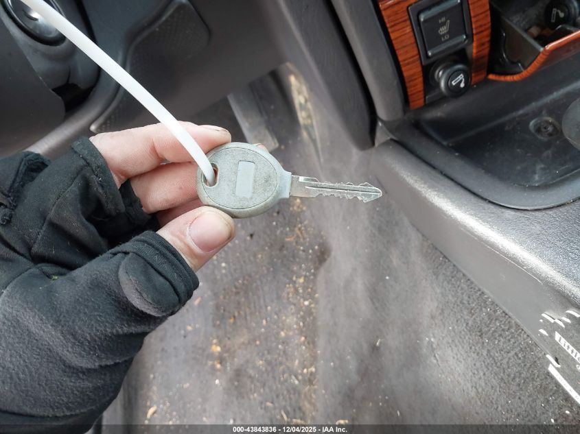 1999 Jeep Grand Cherokee Limited VIN: 1J4GW68NXXC805328 Lot: 43843836