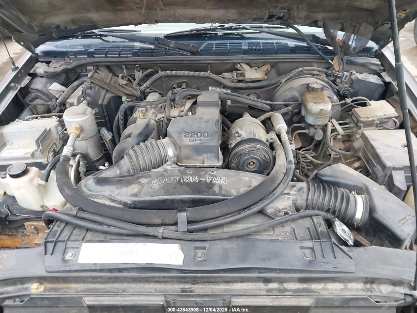 2000 Chevrolet S-10 Ls VIN: 1GCCS1443YK111023 Lot: 43843908