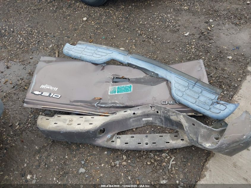 2000 Chevrolet S-10 Ls VIN: 1GCCS1443YK111023 Lot: 43843908