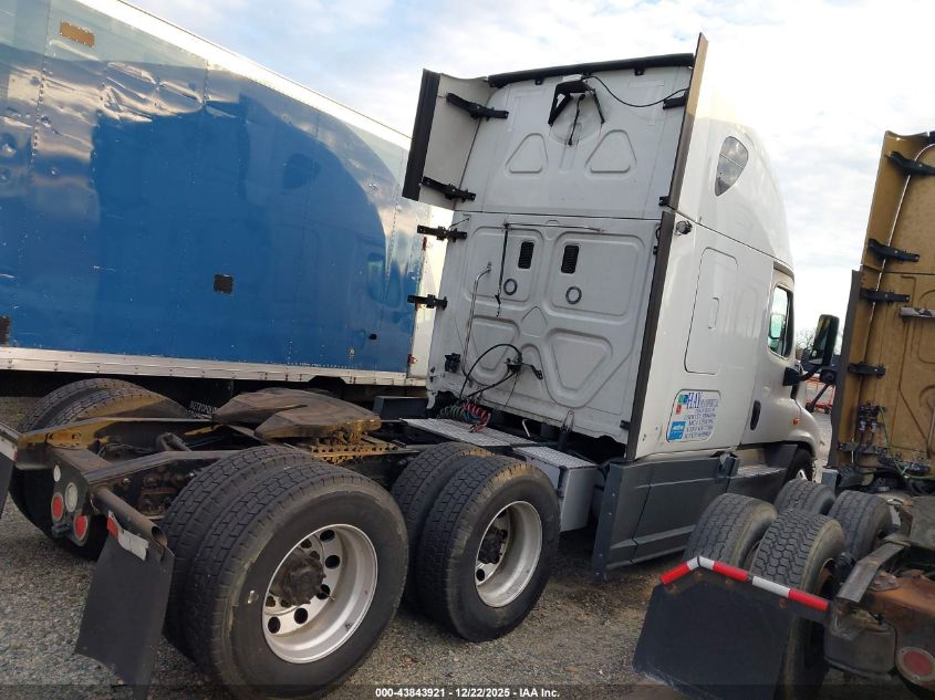 2016 Freightliner Cascadia 125 VIN: 3AKJGLDRXGSGV7746 Lot: 43843921