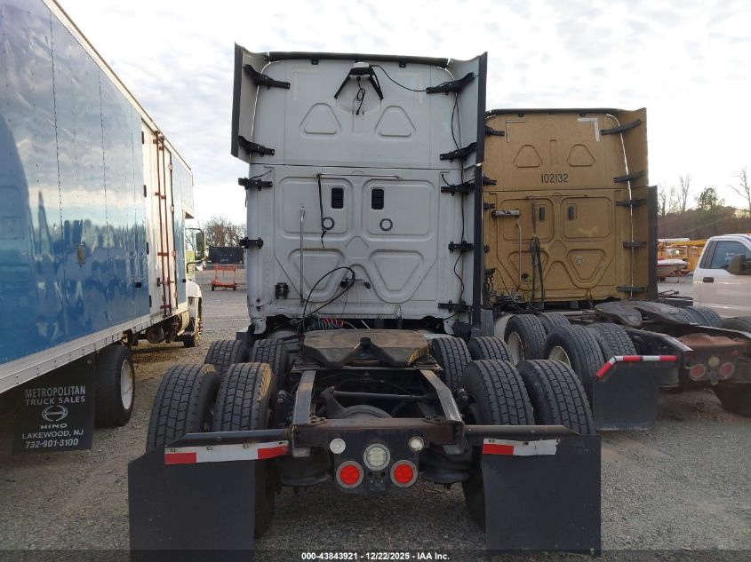 2016 Freightliner Cascadia 125 VIN: 3AKJGLDRXGSGV7746 Lot: 43843921