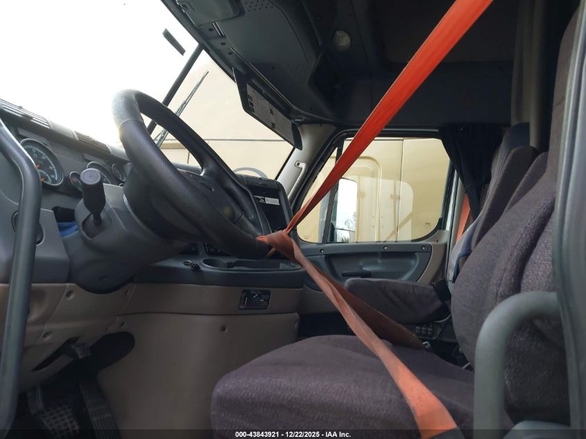 2016 Freightliner Cascadia 125 VIN: 3AKJGLDRXGSGV7746 Lot: 43843921