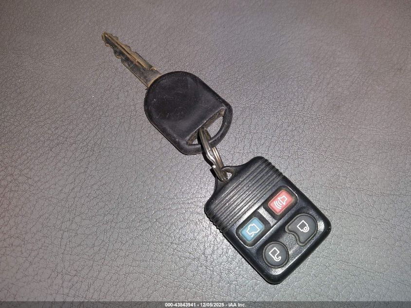 2003 Ford Expedition Xlt VIN: 1FMPU16L13LA25160 Lot: 43843941