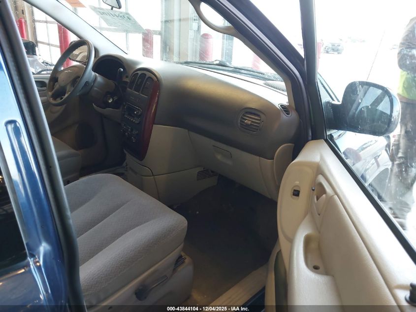 2005 Chrysler Town & Country Lx