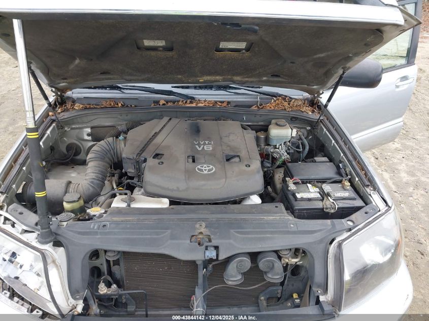 2005 Toyota 4Runner Sr5 V6 VIN: JTEZU14R250052193 Lot: 43844142