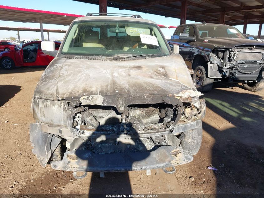 2006 Lincoln Navigator Luxury/Ultimate VIN: 5LMFU27586LJ11374 Lot: 43844176