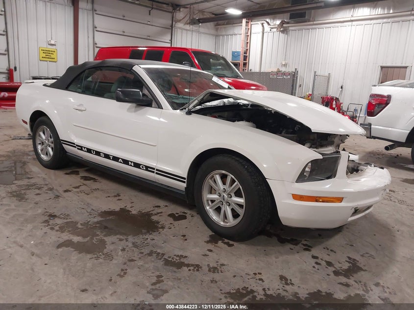 2007 Ford Mustang V6 Deluxe/V6 Premium