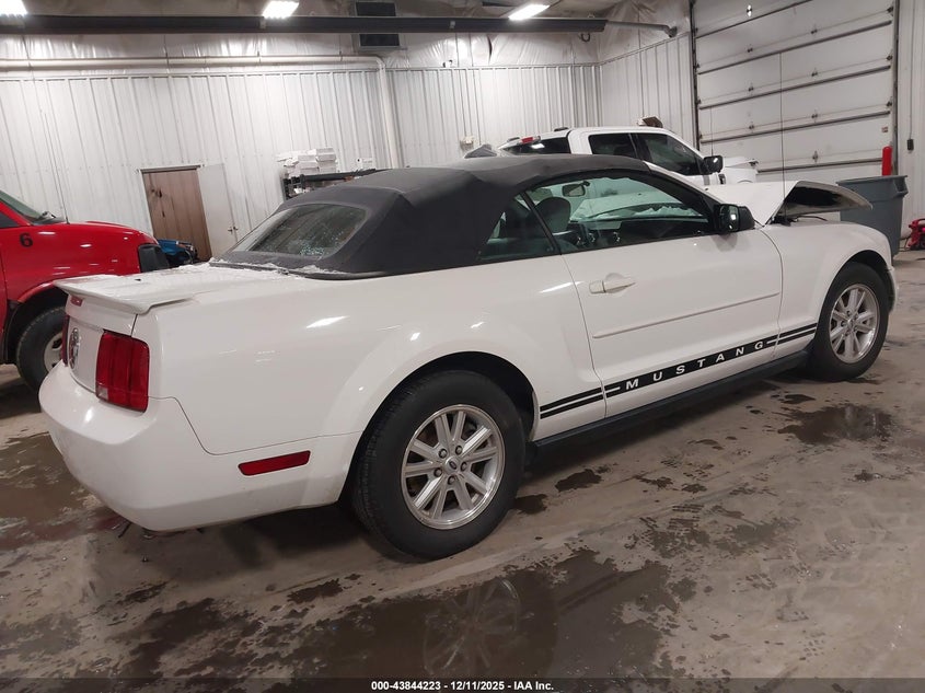 2007 Ford Mustang V6 Deluxe/V6 Premium