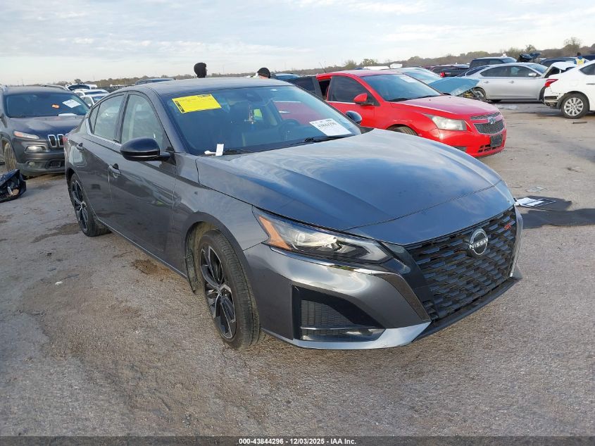 NISSAN ALTIMA SR FWD