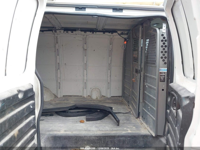 1GCWGFBA7C1159949 2012 CHEVROLET EXPRESS photo no. 8