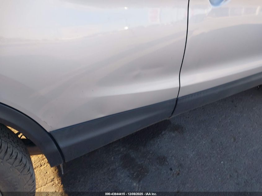 2018 Nissan Rogue Sport S VIN: JN1BJ1CR1JW257188 Lot: 43844415