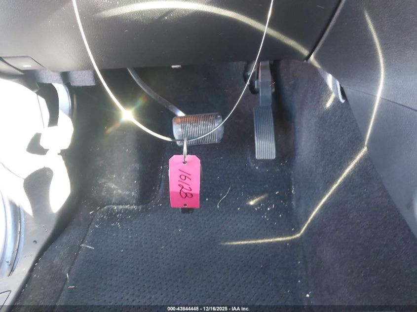 2011 Jeep Grand Cherokee Laredo VIN: 1J4RS4GG7BC568673 Lot: 43844448