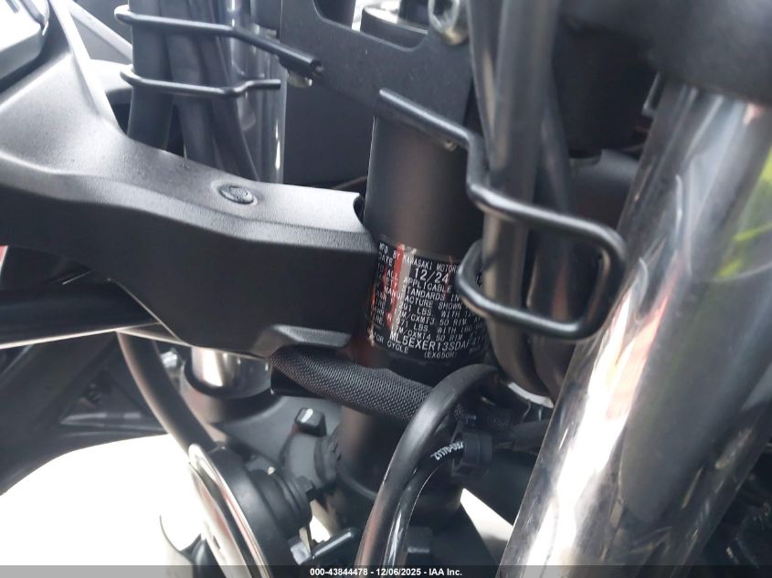 2025 Kawasaki Ex650 R VIN: ML5EXER13SDAF4116 Lot: 43844478