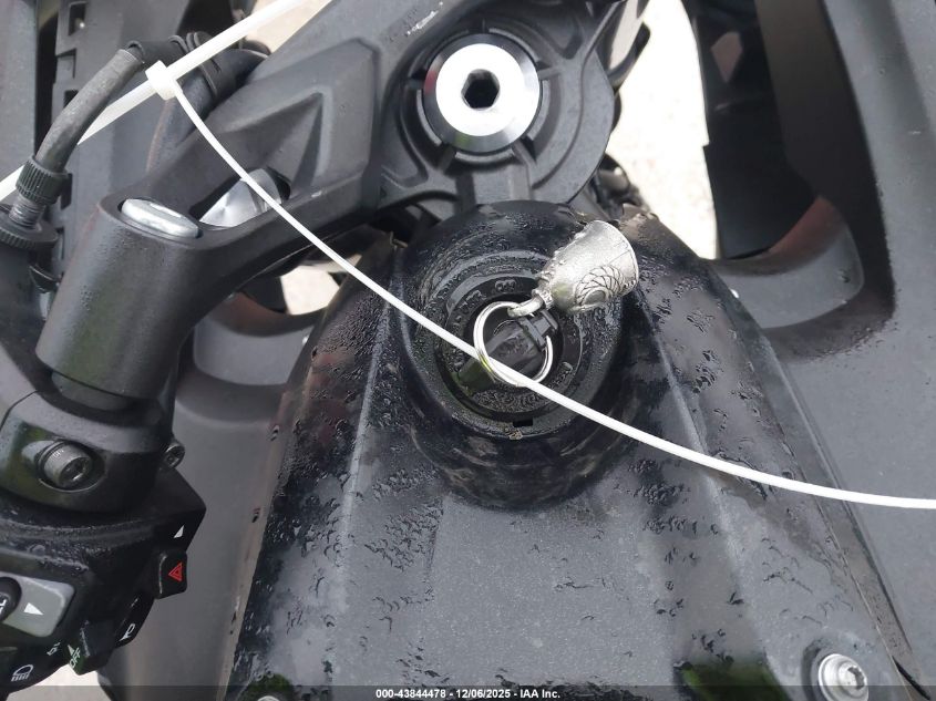 2025 Kawasaki Ex650 R VIN: ML5EXER13SDAF4116 Lot: 43844478