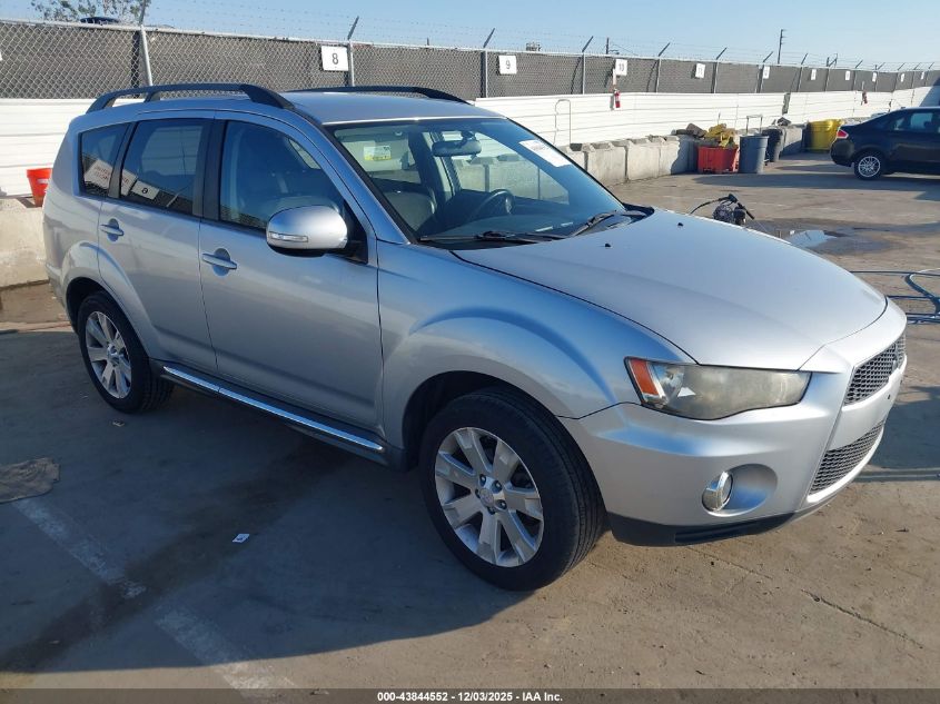 MITSUBISHI OUTLANDER SE